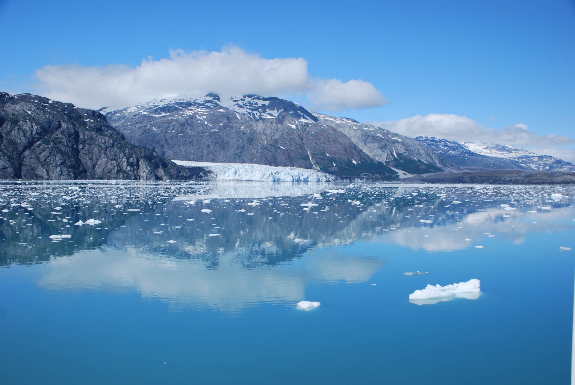 Discovering the Northwest Passage 