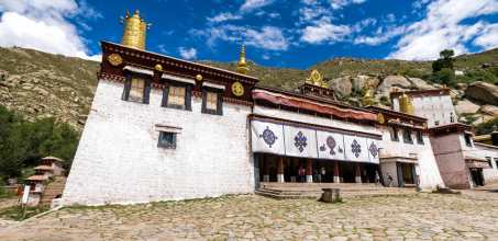 Tibet Museum and Sera Monastery Cultural Tour