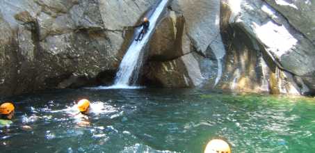 Arenal Canyoning - Waterfall Rappelling