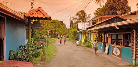 Tortuguero Village & Casa Cecropia