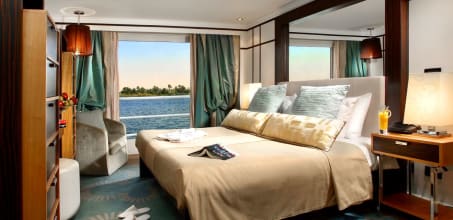 Sanctuary Sun Boat IV