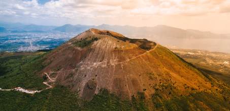 Hiking and wine tasting on Mount Vesuvius