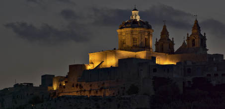 Explore Mdina the Silent City by night