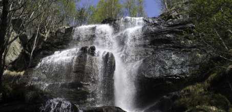 Hike to Turlidfossen waterfall