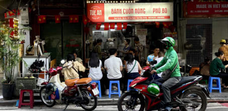 Hanoi Street Eats After Dark