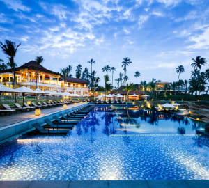 Pool by night - Anantara Peace Haven Tangalle Resort