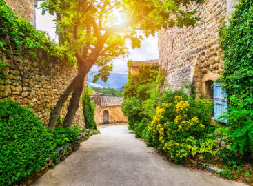 Hilltop Villages of Southern France