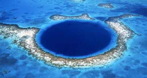 Lighthouse Reef  - Dive into Belize