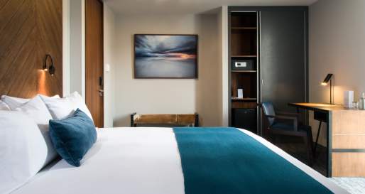 Guestroom - Atix Hotel