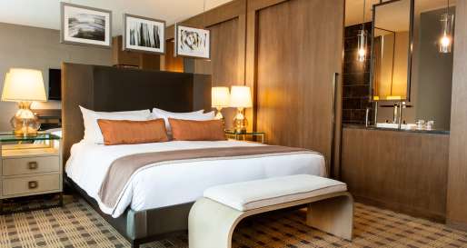 Loden Signature Room