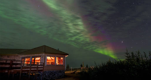 Aurora viewing at Nanuk - Nanuk Polar Bear Lodge
