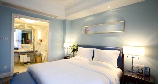 Suite Bedroom