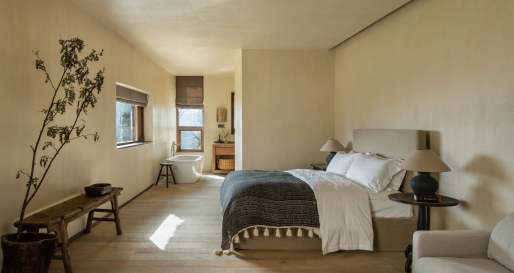 Snow Mountain View Room