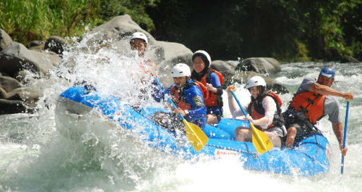 Rapids - Rafting the Pacuare River 