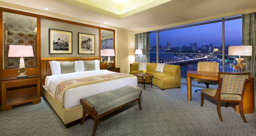 Deluxe Nile Room - The Nile Ritz Carlton 