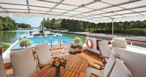 Amaryllis deck and pool - Belmond Afloat in France 