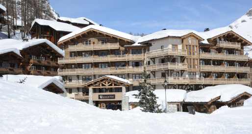 Exterior - Les Barmes de l’Ours