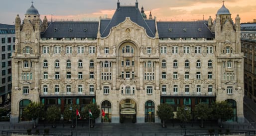 Four Seasons Hotel Gresham Palace - exterior  