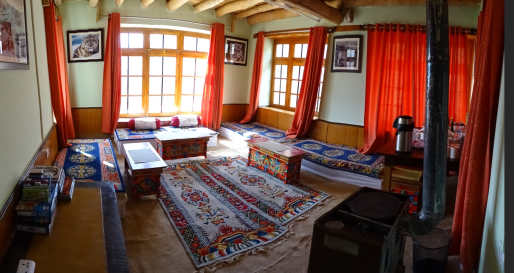 Communal Living Room - Snow Leopard Lodge