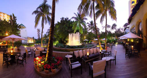 6 Degrees - The Leela Mumbai