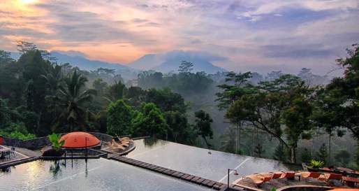 Pool views - MesaStila