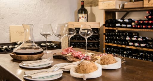 Wine tasting 