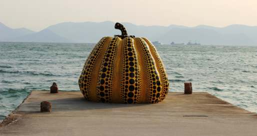 Yellow Pumpkin - Benesse House