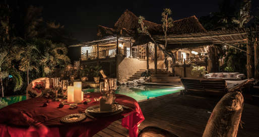 Pool Dining - Alfajiri Beach Villa 