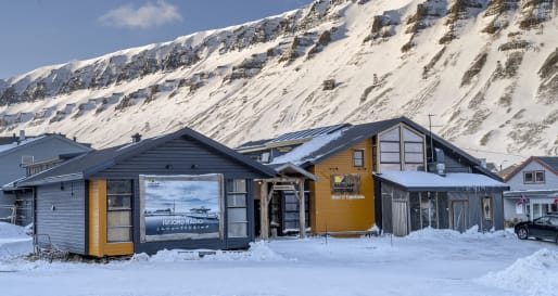 Basecamp Hotel - 2
