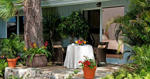 Al fresco dining - Panamonte Inn & Spa