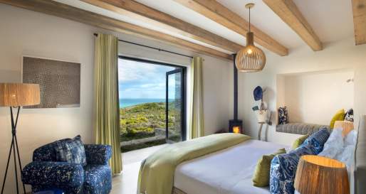 Bedroom with view - Morukuru Ocean House 