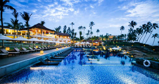 Pool by night - Anantara Peace Haven Tangalle Resort