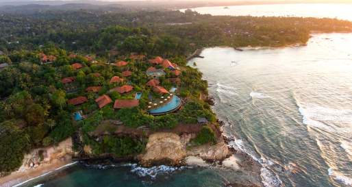 Property on the cliff side - Cape Weligama  