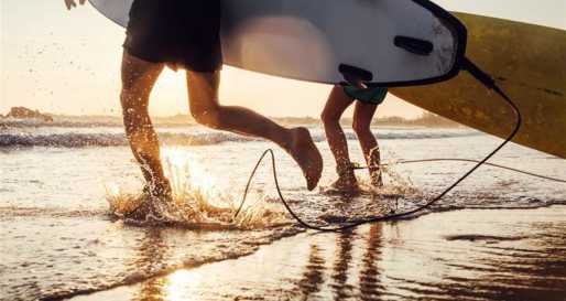 Surfing in Sri Lanka 