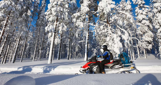 Snowmobile - Snowmobile Tour in Swedish Lapland