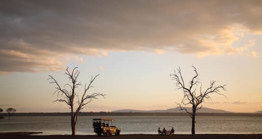 Game drive and sundowners at Siwandu