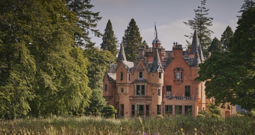 Aldourie Castle 