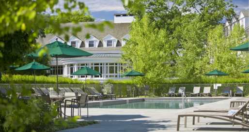 Outdoor Pool - Woodstock Inn