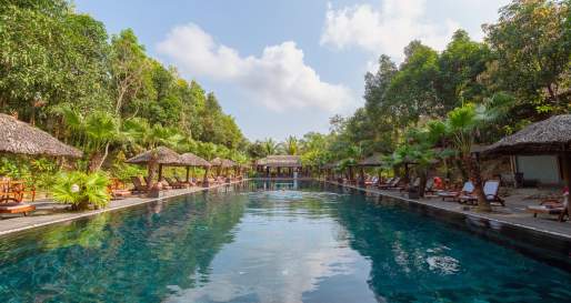 Slope swimming pool