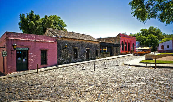 Across the River Plate to Colonia