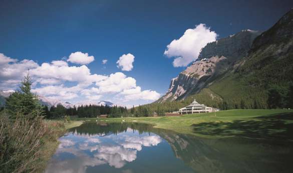 Moose Hotel & Suites