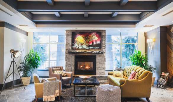 Summit Lodge