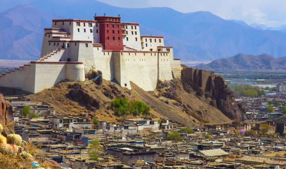 Gesar Hotel