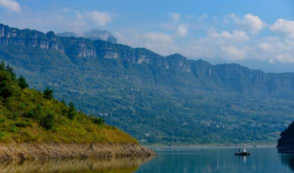Tenglong Cave & Qingjiang River