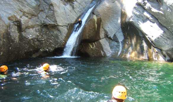 Arenal Canyoning - Waterfall Rappelling