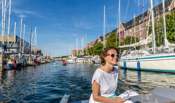 Guided Canal Cruise – Electric Boat