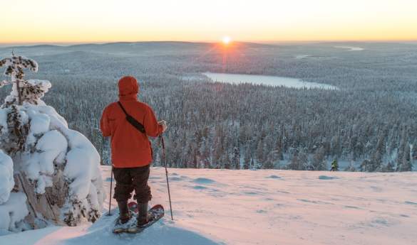 Snowshoeing at Beana Laponia