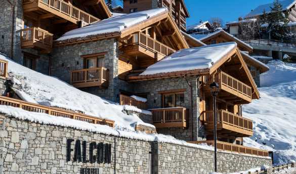 Falcon Lodge
