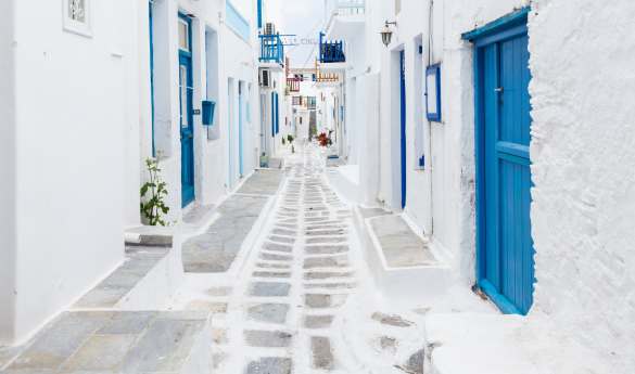 Extraordinary Mykonos & Santorini