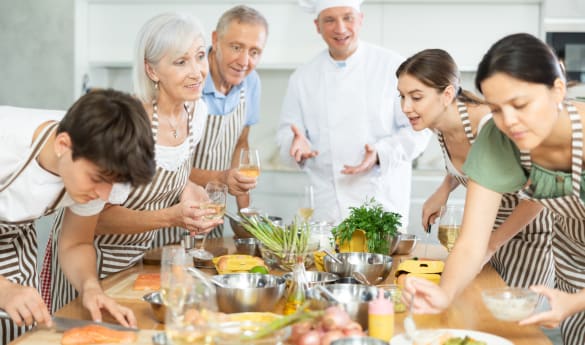 Salt Eldhús - Cook And Dine